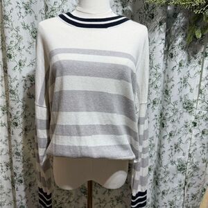 360 cashmere long sleeve top